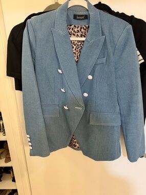 Kourt Light Blue Double-Breasted Blazer